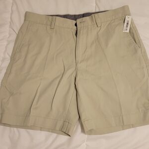 Amazon Essentials Men's Light Tan Flat Front Shorts
